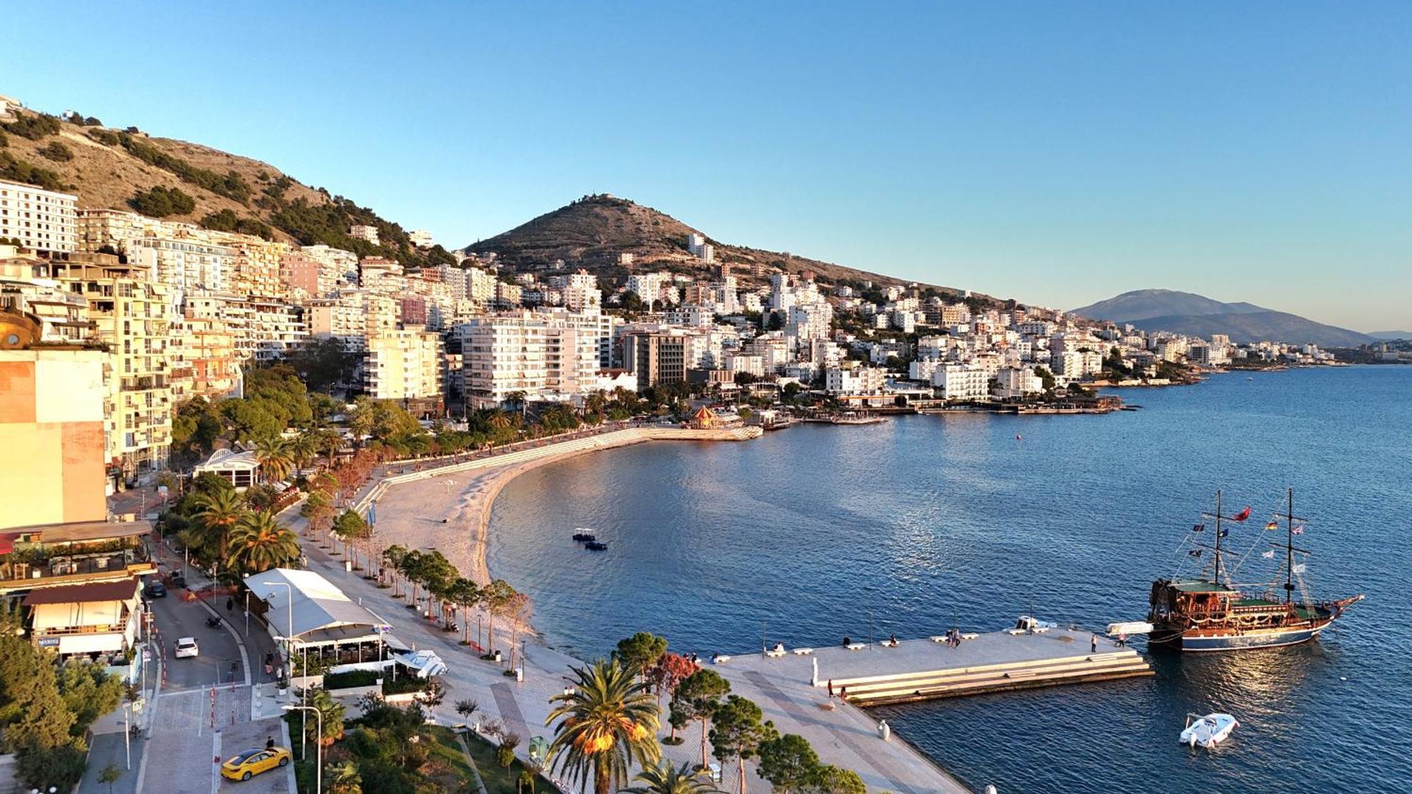 Andi * Sarandë